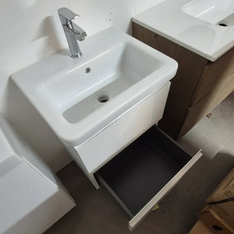 OUTLET: Quadro Bad City 50 cm Baderomsmøbel Matt Hvit - Utstilling